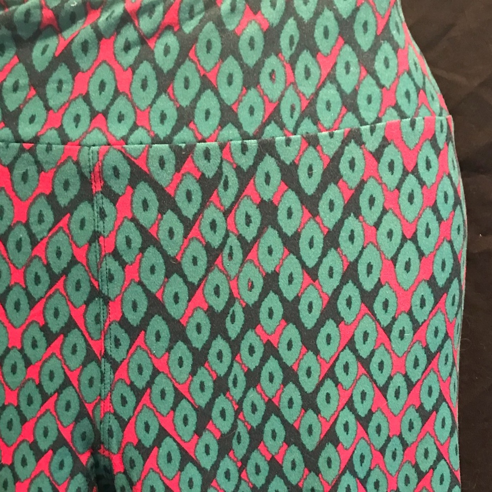 LuLaRoe OS Snakeskin pattern Leggings
